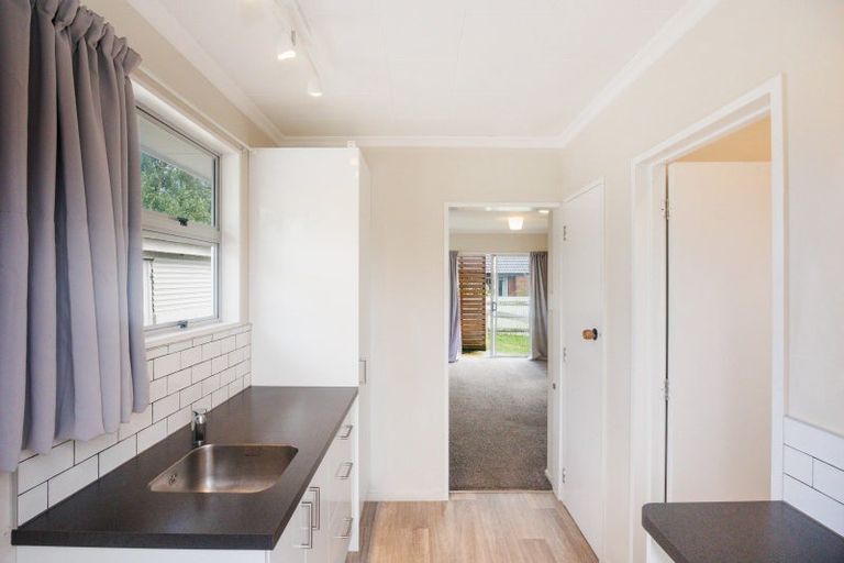 Photo of property in 5 Sutherland Crescent, Westbrook, Palmerston North, 4412