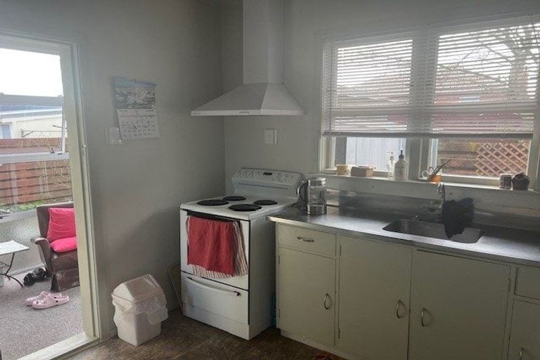 Photo of property in 20 Stanley Street, Levin, 5510