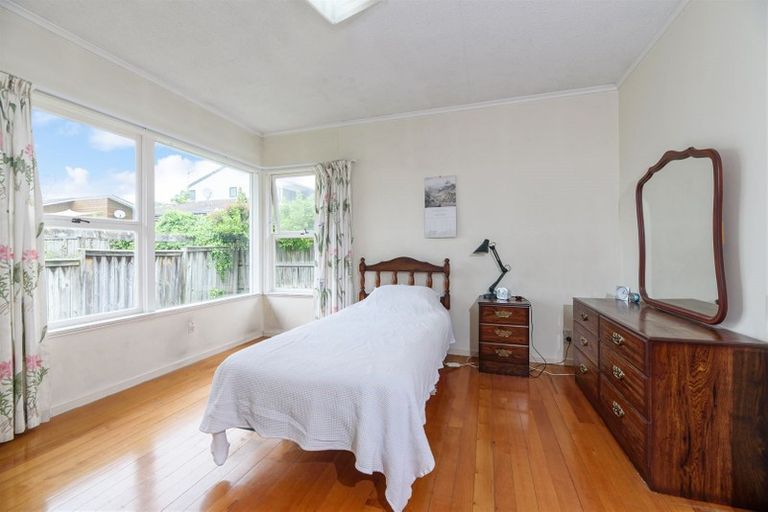 Photo of property in 2/49 Corunna Road, Milford, Auckland, 0620