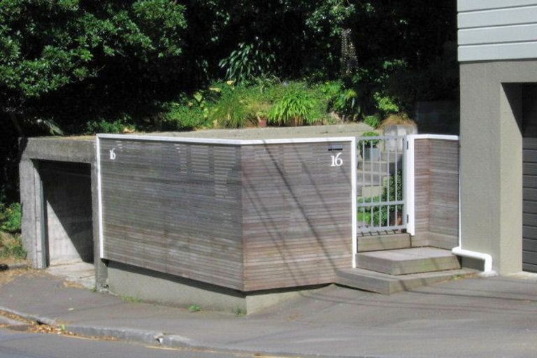 Photo of property in 16 Clermont Terrace, Kelburn, Wellington, 6012