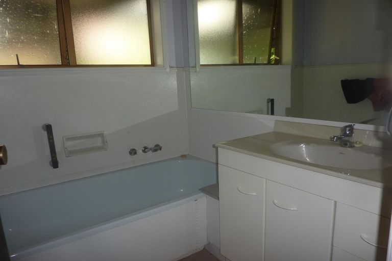 Photo of property in 2/23 Fairview Road, Papatoetoe, Auckland, 2025