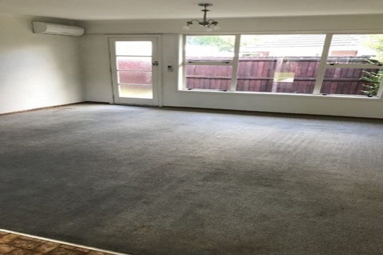 Photo of property in 13 Kipax Place, Riccarton, Christchurch, 8011