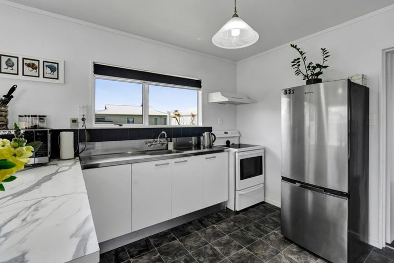 Photo of property in 1/353 Saint Aubyn, Moturoa, New Plymouth, 4310