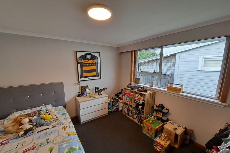 Photo of property in 50 Pendarves Street, New Plymouth, 4310