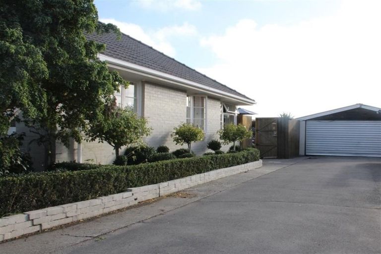 Photo of property in 110 Palmers Road, New Brighton, Christchurch, 8083