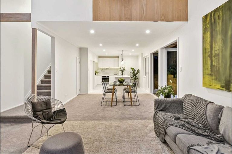 Photo of property in 3/68 Braemar Road, Castor Bay, Auckland, 0620