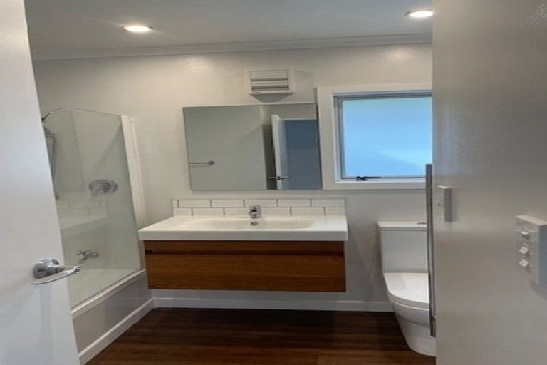 Photo of property in 10a Gaff Place, Whitby, Porirua, 5024