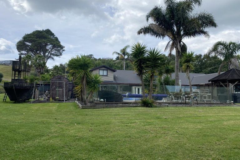 Photo of property in 343 Whitehills Road, Waitoki, 0994