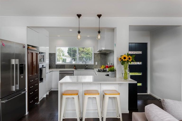 Photo of property in 11 Waimanu Place, Point Wells, Warkworth, 0986