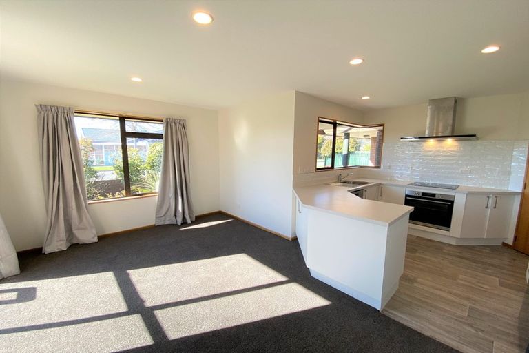 Photo of property in 2 Ngaio Street, Saint Martins, Christchurch, 8022