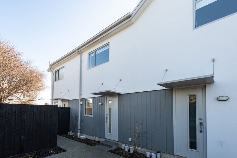 Photo of property in 8/51 Hills Road, Edgeware, Christchurch, 8013