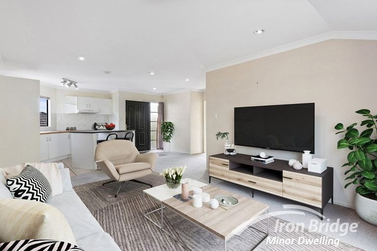 Photo of property in 21 Manu Place, Pinehill, Auckland, 0632