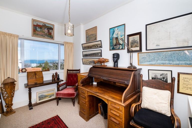 Photo of property in 5 Cobden Lane, Bluff Hill, Napier, 4110