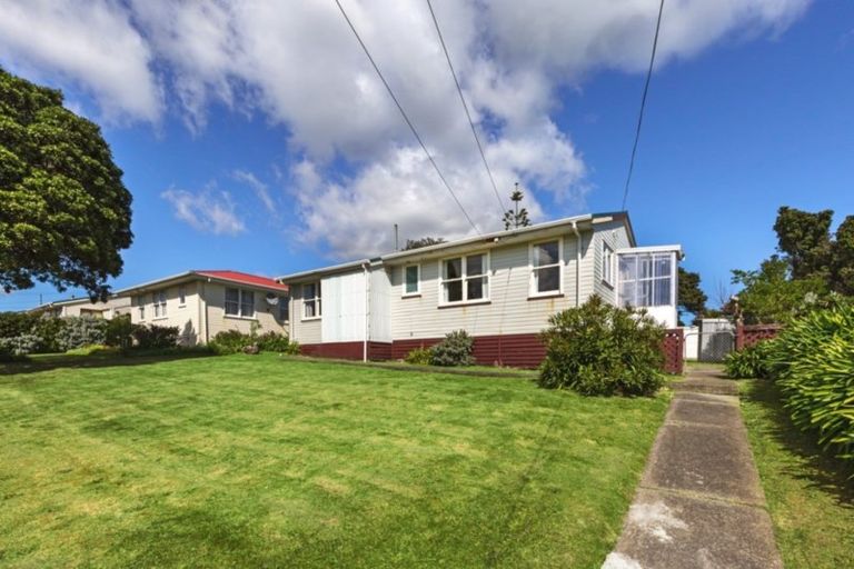 Photo of property in 18 Waiuta Street, Titahi Bay, Porirua, 5022