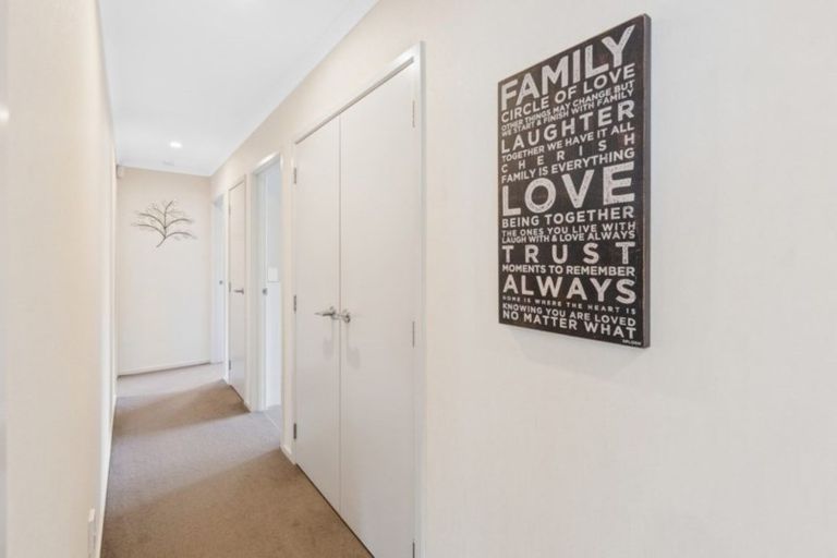 Photo of property in 77 Isabella Drive, Pukekohe, 2120