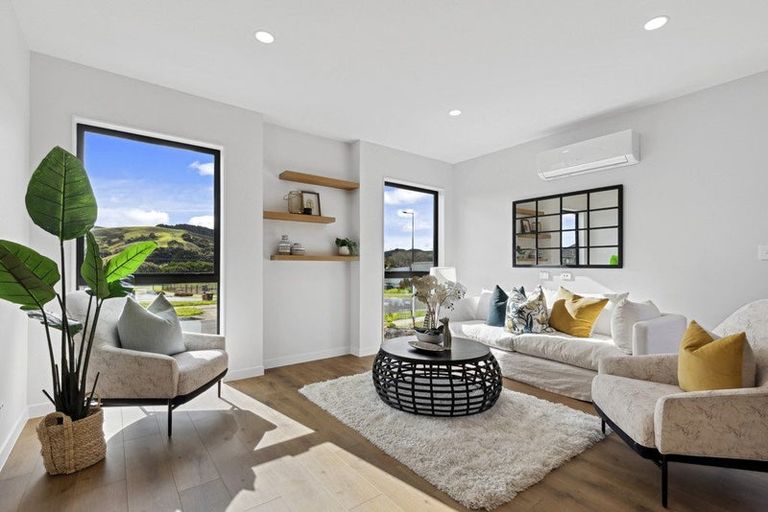 Photo of property in 2 Kanono Way, Helensville, 0800