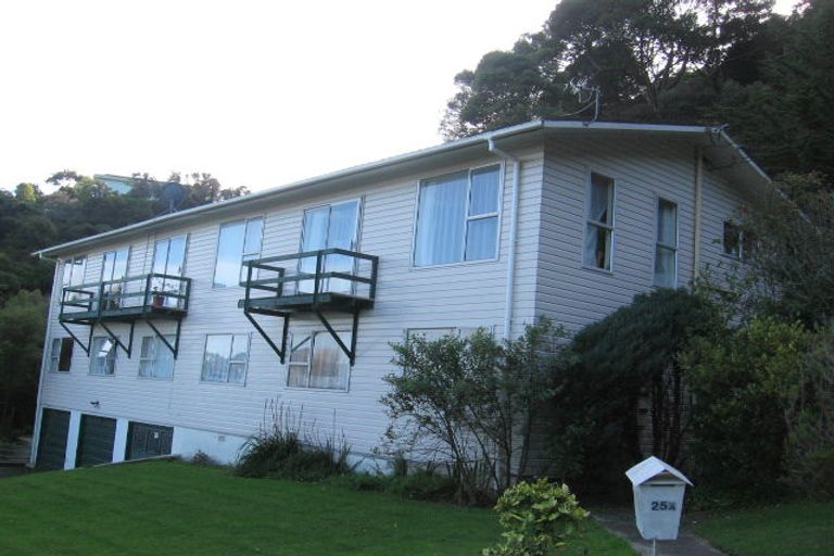 Photo of property in 25b Woodvale Grove, Fairfield, Lower Hutt, 5011