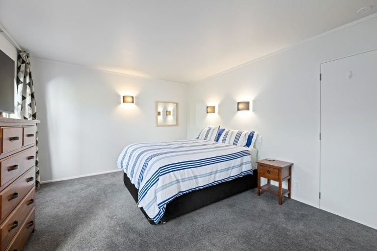 Photo of property in 37 Waikawa Road, Picton, 7220