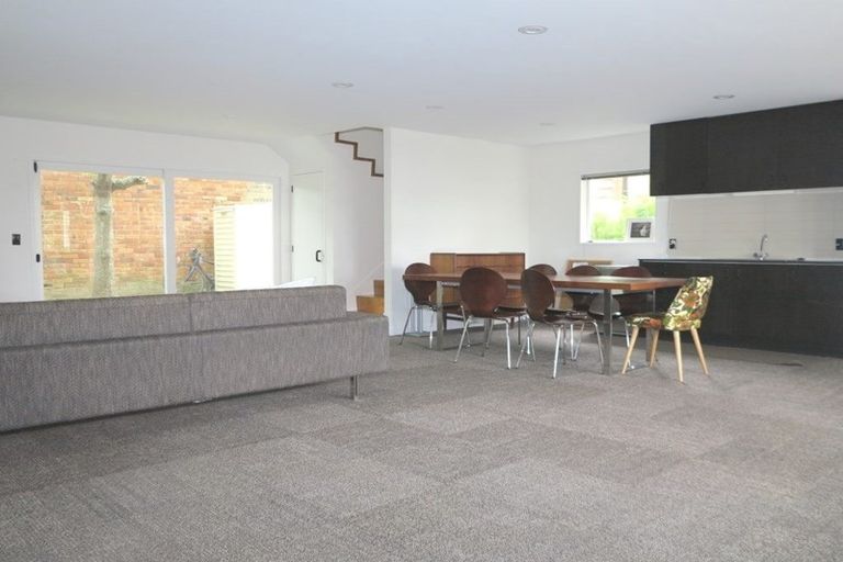 Photo of property in 51 Queen Street, Northcote Point, Auckland, 0627