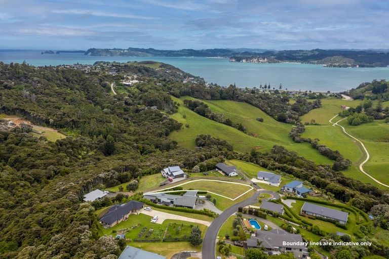 Photo of property in 5 Tironui Place, Whitianga, 3510