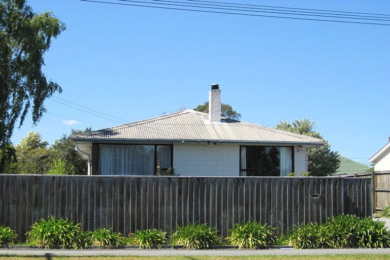 Photo of property in 75 Kendal Avenue, Burnside, Christchurch, 8053