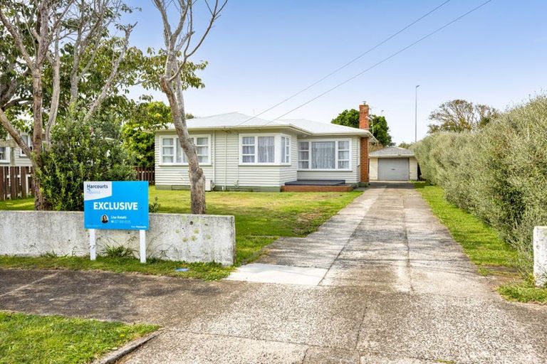 Photo of property in 3 Pacey Avenue, Hawera, 4610