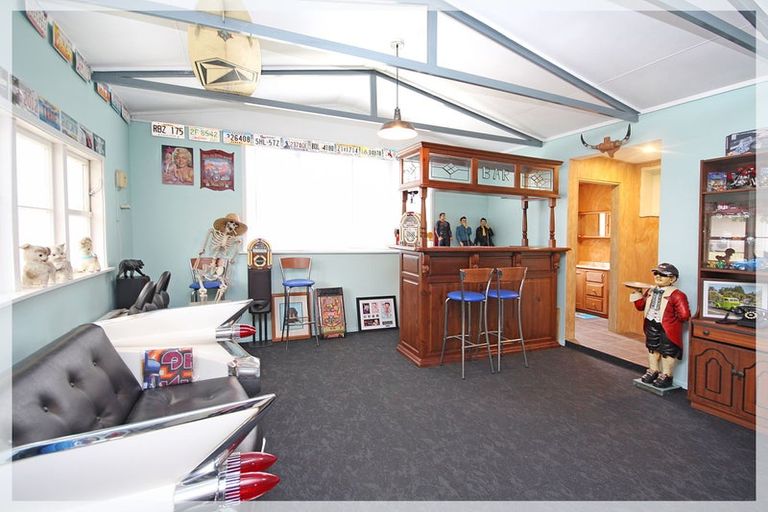 Photo of property in 131 Palmer Road, Foxton Beach, Foxton, 4891