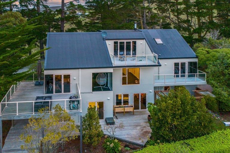 Photo of property in 200 Panorama Road, Clifton, Christchurch, 8081