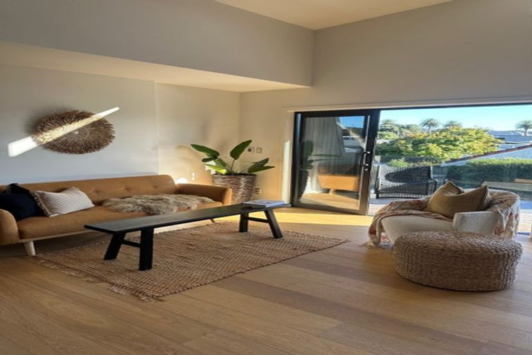 Photo of property in 8/2 Stewart Street, Raglan, 3225