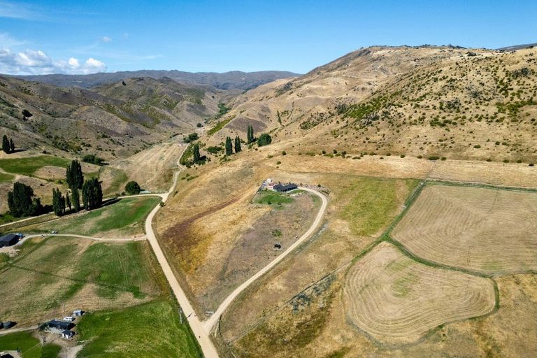 Photo of property in 236 Hawksburn Road, Nevis, Cromwell, 9384