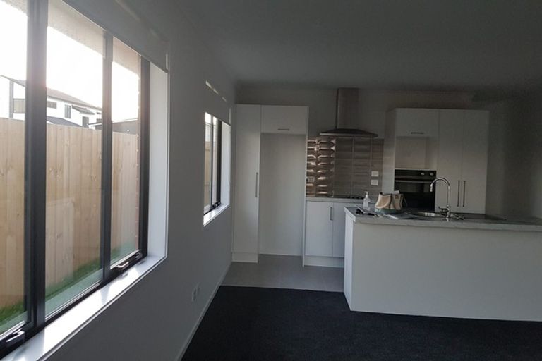 Photo of property in 3 Tawhiti Road, Pukekohe, 2120