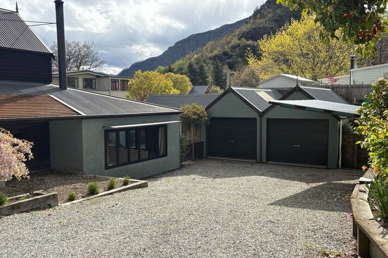 Photo of property in 14 Stafford Street, Arrowtown, 9302