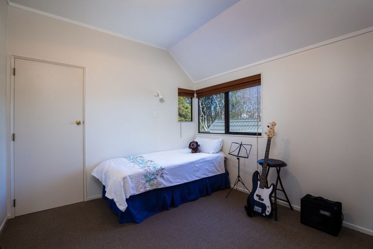 Photo of property in 13b Argyle Place, Highlands Park, New Plymouth, 4312
