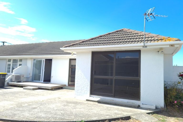 Photo of property in 2/100 Oram Avenue, New Brighton, Christchurch, 8061