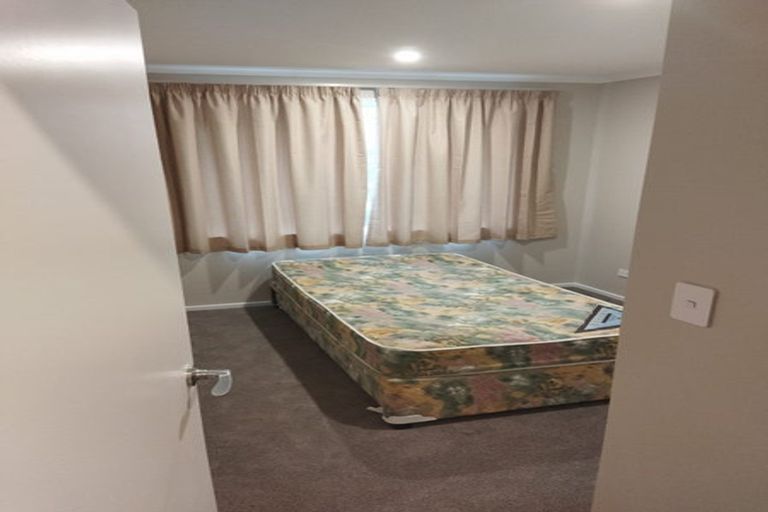 Photo of property in 18b Otanerua Road, Hatfields Beach, Orewa, 0931