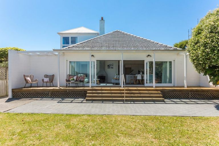 Photo of property in 20a Steyne Avenue, Plimmerton, Porirua, 5026