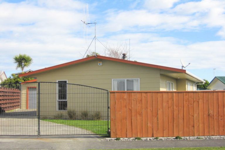 Photo of property in 16 Vogel Street, Levin, 5510