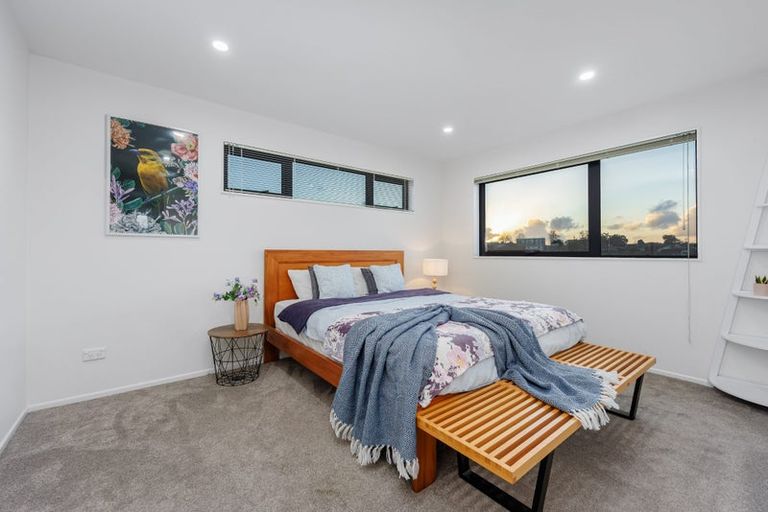 Photo of property in 4/43a Waimumu Road, Massey, Auckland, 0614