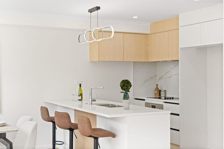 Photo of property in 1/113 Beach Road, Te Atatu Peninsula, Auckland, 0610