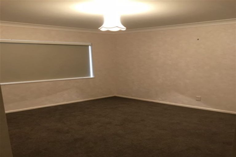 Photo of property in 40 Tralee Terrace, Dannemora, Auckland, 2016