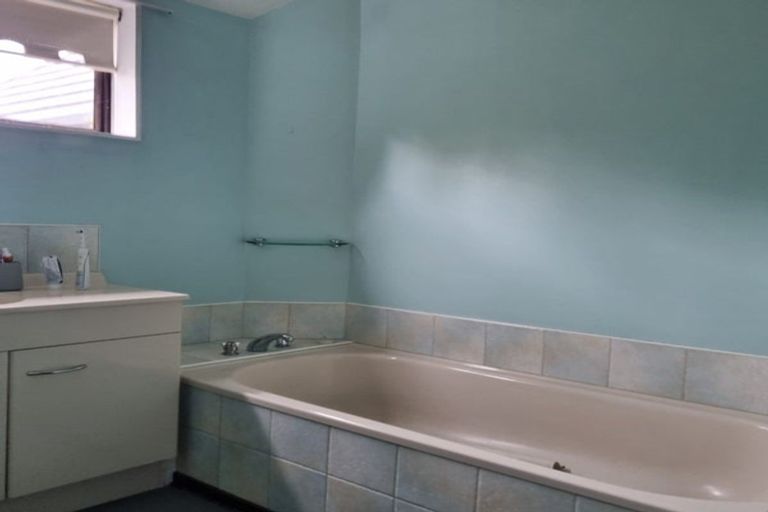 Photo of property in 103a Waimairi Road, Ilam, Christchurch, 8041