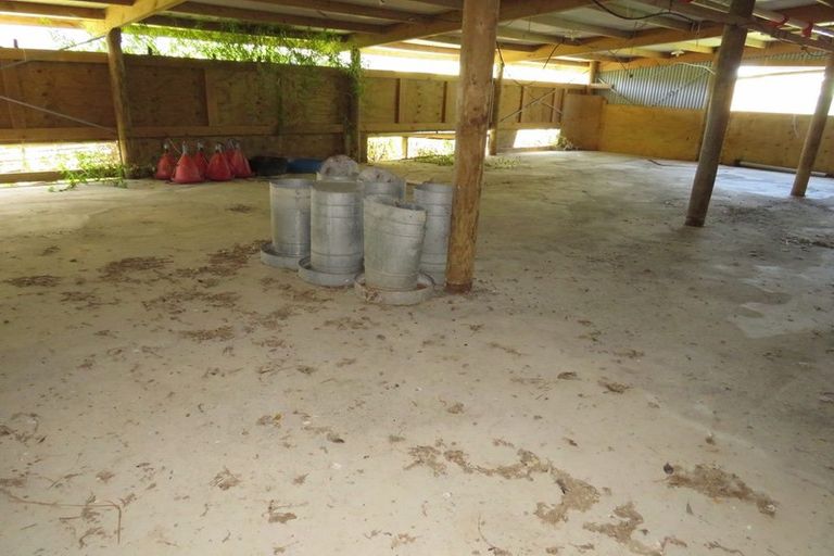 Photo of property in 1514 State Highway 12, Paparoa, Maungaturoto, 0583