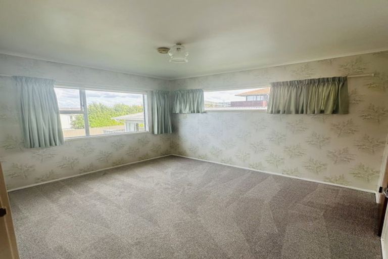 Photo of property in 17 Toroa Street, Torbay, Auckland, 0630