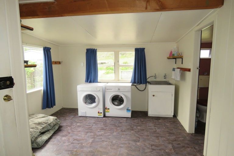 Photo of property in 4 Main Rd Ngakawau, Ngakawau, 7824