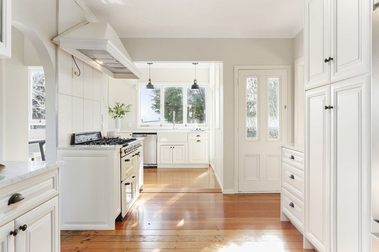 Photo of property in 60 Princes Street, Northcote Point, Auckland, 0627