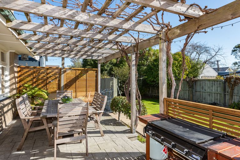 Photo of property in 22b Browns Road, St Albans, Christchurch, 8014