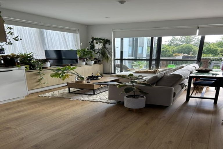 Photo of property in Verdant Lane, 24/269 Rosedale Road, Albany, Auckland, 0632