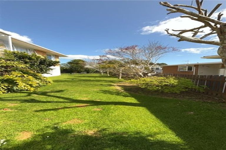 Photo of property in 44 Nevada Drive, Merrilands, New Plymouth, 4312