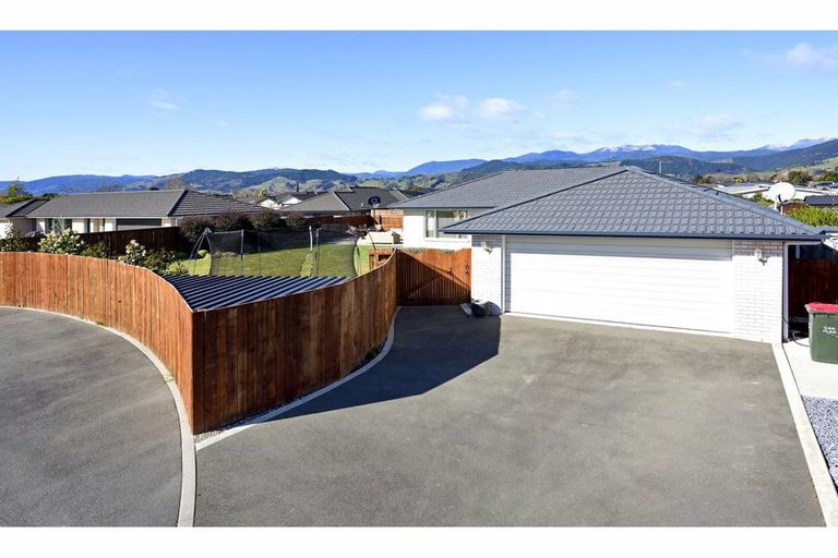 Photo of property in 8 Reserve Lane, Brightwater, 7022