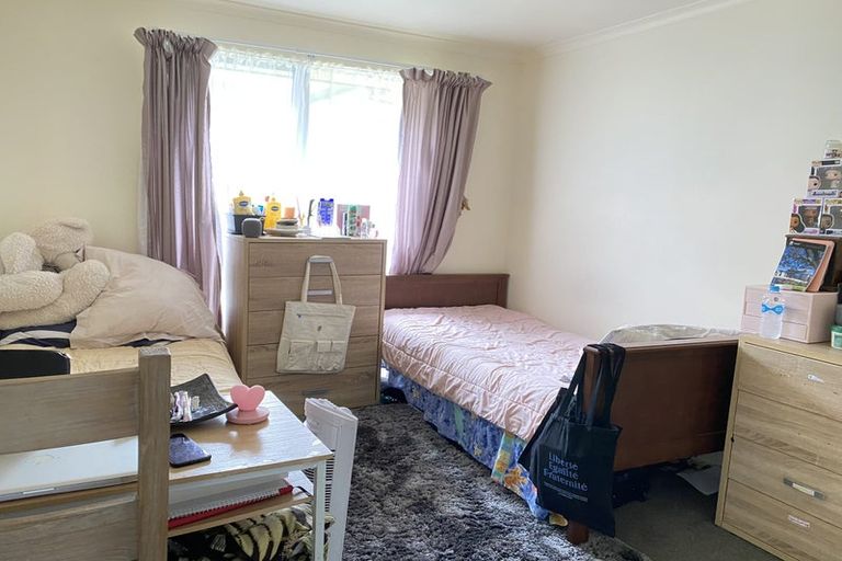 Photo of property in 324 West Coast Road, Glen Eden, Auckland, 0602